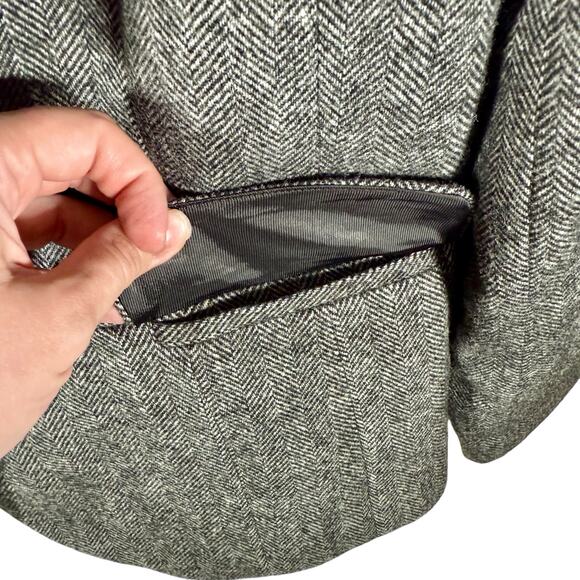 Talbots Women's 16 Gray Herringbone Aberdeen Shetland Blazer Faux Fur Collar - Picture 12 of 12